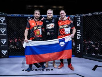 Trener Miha Čičić, Miha Frlic in Matevž Logar po tekmi FOTO: OSEBNI ARHIV, SEVEN SPORT