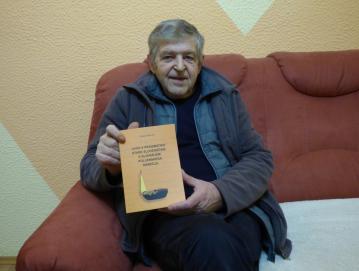 Nova knjiga Dušana Škrlepa je sad njegovega 45-letnega raziskovanja. Foto: Jure Ferlan