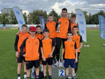Ekipa Atletskega kluba Gorenja vas - Poljane je nedavno dosegla lep uspeh na ekipnem prvenstvu Slovenije za pionirje U14. Foto: arhiv kluba