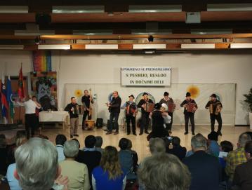 Presenečenje dogodka – harmonikarji, ki so poskrbeli za še bolj veselo in živahno vzdušje FOTO: LIDIJA RAZLOŽNIK ČEFERIN