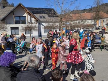 Pustno rajanje na Hotavljah Foto: Darja Gantar