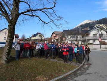 Na Zimskem pohodu se je zbralo 45 pohodnikov. FOTO: HERMINA JELOVČAN