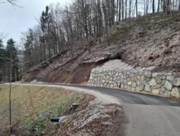 Cesto z Ermanovca proti Sovodnju čaka še fino asfaltiranje. Foto: arhiv občine