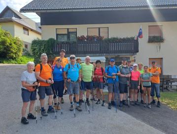Poletni pohod je bil tokrat namenjen zadnji, tretji etapi okoli javorske fare. Foto: Hermina Jelovčan