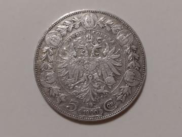 Srebrne kovance za pet kron z dvoglavim orlom so uporabljali v avstrijskem delu Avstro-Ogrske. Tehtajo 24 gramov. FOTO: JURE FERLAN