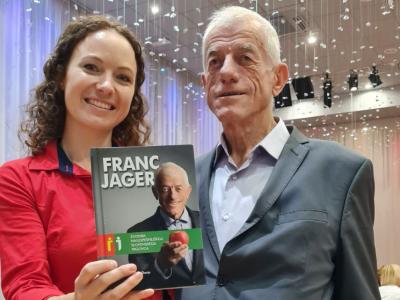 Avtorica biografije Petra Škarja in Franc Jager.