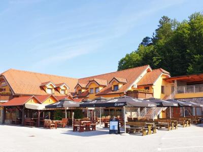 Restavracija Larmonia je med ljudmi na Slovenjebistriškem zelo priljubljena. (Foto: Larmonija)
