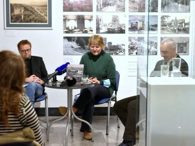 Razstava pripoveduje zgodbo o Celju, pravi avtorica Marija Počivavšek. (Foto: MNZ Celje)