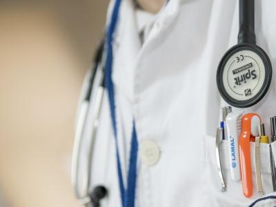 Mladi zdravniki opozarjajo na enega od členov Zakona o zdravstveni dejavnosti. (Fotografija je simbolična. Foto: Pixabay)