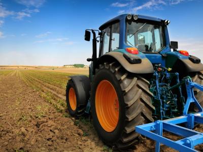 Z razpisom želi država olajšati prve korake na kmetiji.