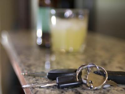 Policisti znova pozivajo, da ne pijte alkohola, če vozite. (Fotografija je simbolična.)