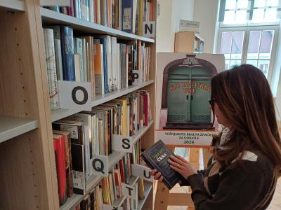Prvi odziv za sodelovanje v letošnji bralni znački je izjemno dober, pravi knjižničarka Mojca Plaznik. (Foto: Radio Štajerski val)