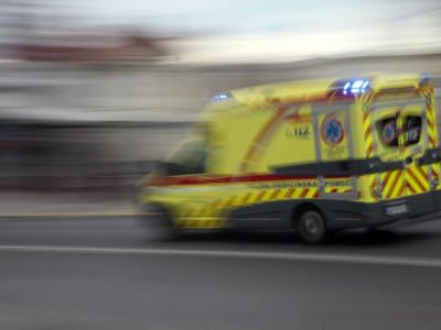 V hudi prometni nesreči reševalnega vozila na nujni vožnji v Mestinju umrla ena oseba (Fotografija je simbolična, splet)