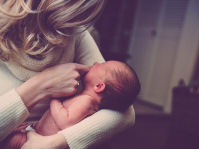 Za novorojenčke in mamice je oskrba kljub stavki nemotena, okrnjene pa so ambulantne dejavnosti na ginekologiji. (Fotografija je simbolna, foto: Pixabay)  
