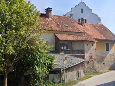 Stavba stoji tik ob cerkvi v Zgornjih Poljčanah. (Foto: Google Maps)