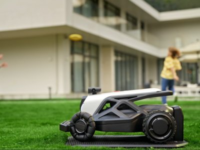 AIRSEEKERS TRON robotske kosilnice predstavljajo novo generacijo pametnih kosilnic.