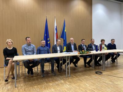Pogodbo so podpisali župan Občine Dobrna, direktorja podjetja Peor in direktor javnega podjetja Vodovod-Kanalizacija Celje. (Foto: Štajerski val)