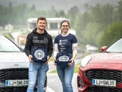Matic in Ana sta slavila, vsak v svoji kategoriji, za nagrado bosta eno leto vozila Fordovi pumi, v jeseni pa ju čaka še mednarodno tekmovanje. (Foto: AMZS)