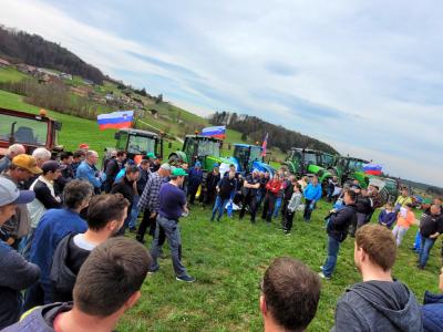 Okoli sto kmetov je protestiralo tudi v Šentjurju (Foto: Štajerski val)