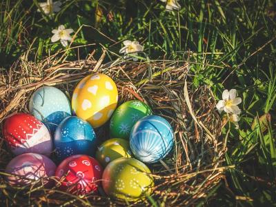 Velikonočni prazniki prinesejo veliko veselja tudi ob barvanju pirhov. (Fotografija je simbolična, Pixabay)