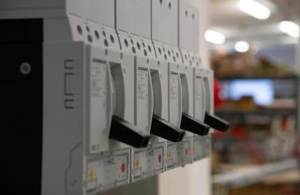 Izdelava nizkonapetostnih stikalnih blokov