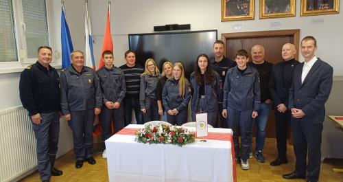 Elementum že četrto leto podeljuje štipendije mladim gasilcem