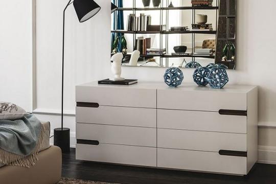 Komoda in nočna omarico CIRO