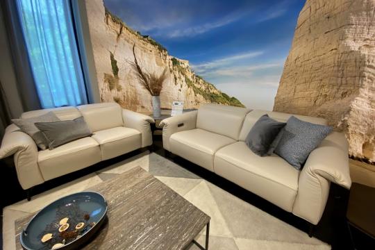 Dvosed in trosed LEGGIADRO - razstavni eksponat 