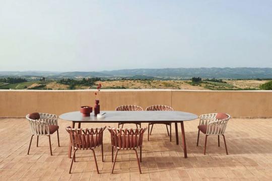 Miza EMMA in EMMA LOW - nižja izvedba