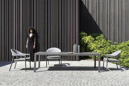 Miza VICTOR in VICTOR LOW - nižja izvedba