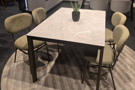 Stol EMINENCE EVO + stolice PAD -20%