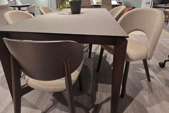 Stol BAND + stolice TUKA i EIDE -30%