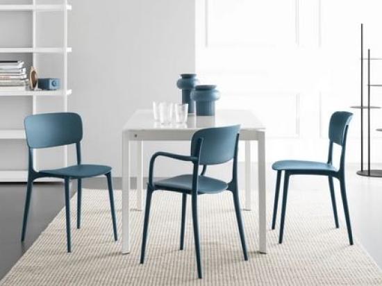 Stol LIBERTY z in brez rokonaslona