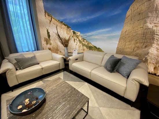 Dvosed in trosed LEGGIADRO - razstavni eksponat