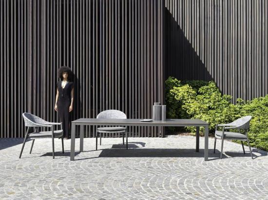 Miza VICTOR in VICTOR LOW - nižja izvedba