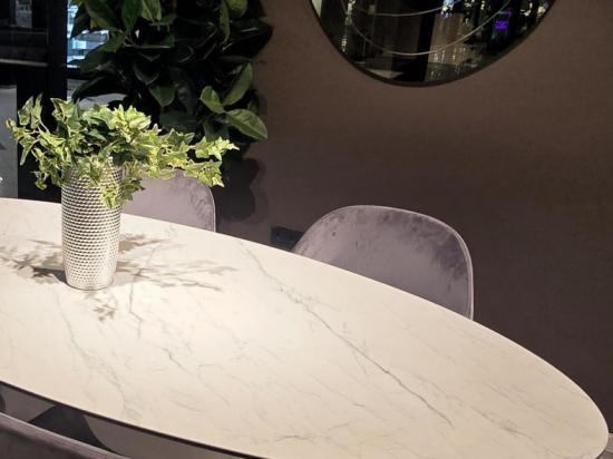 Stol ELLISSE + stolice ACADEMY -50%