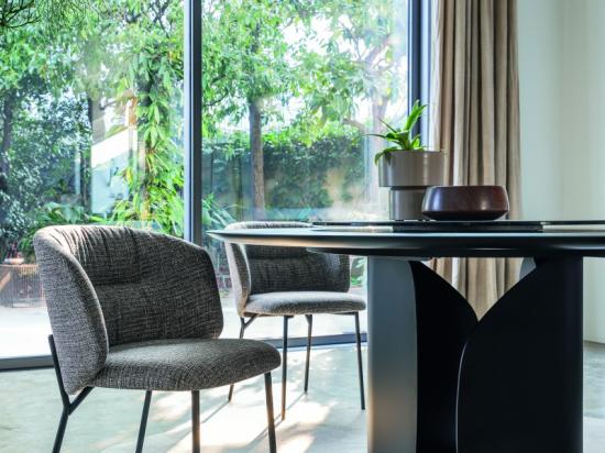Stolac SWEEL - Calligaris