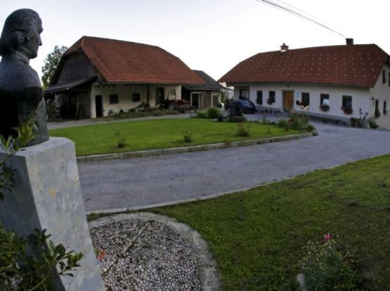 Vegova spominska pot