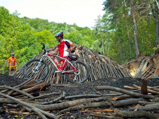 T10: Naokrog v Oglarsko deželo