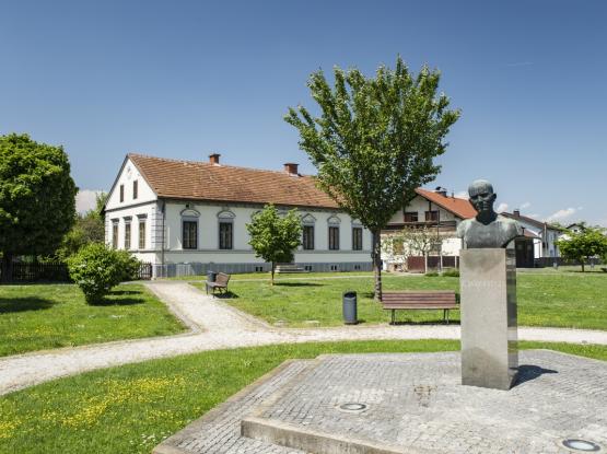 Po parkih preteklosti