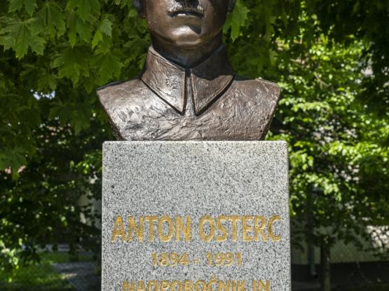 Po parkih preteklosti