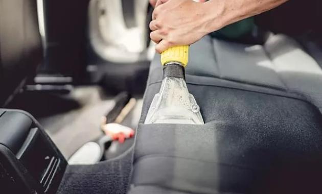 Globinsko čiščenje avta | Notranjost vašega vozila bo spet kot iz škatlice