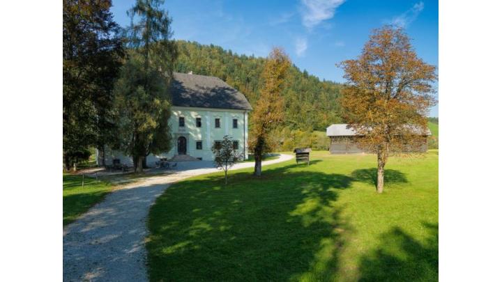 Dvorec Visoko. Foto: Sašo Kočevar