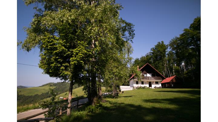 Koča na Ermanovcu. Foto: Katja Jemec