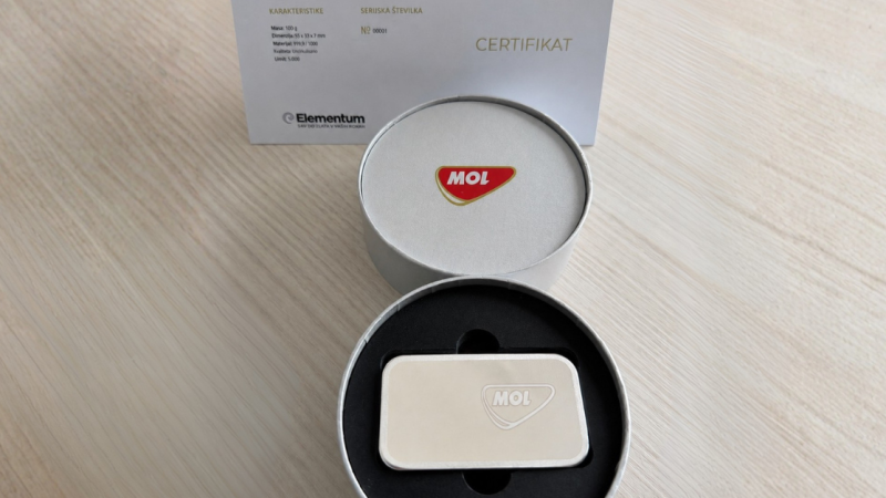 Ko poslovno darilo postane trajen spomin: Elementum in MOL Slovenija