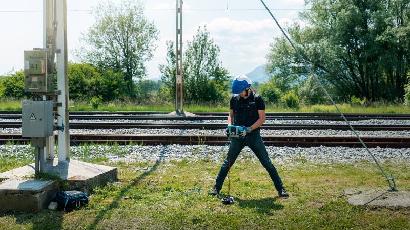 MI 3288 Earth Insulation Tester