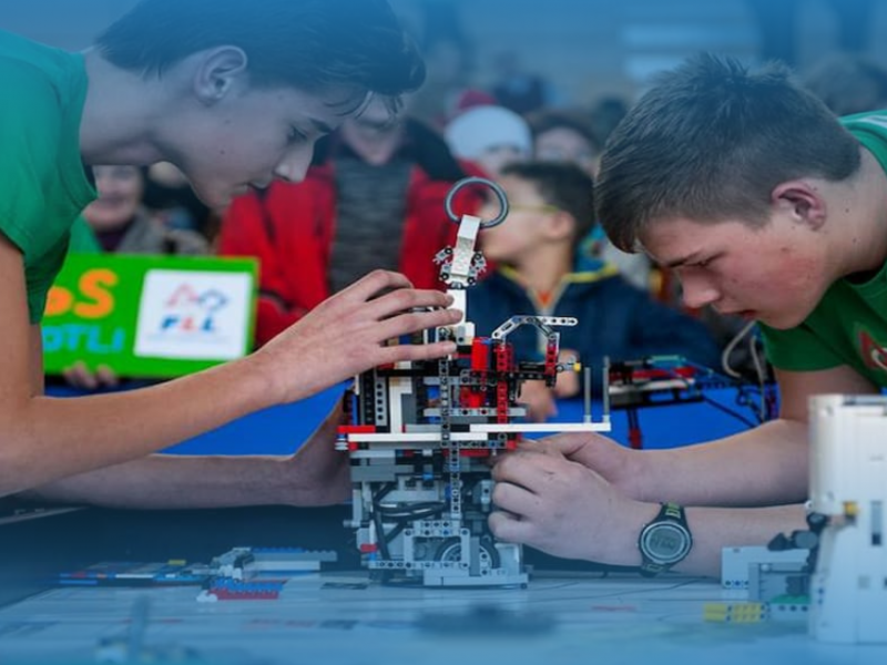 Robotika se (lahko) začne že v osnovni šoli