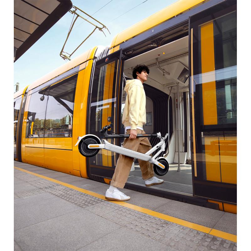 YADEA ARTIST električni skiro, Bela