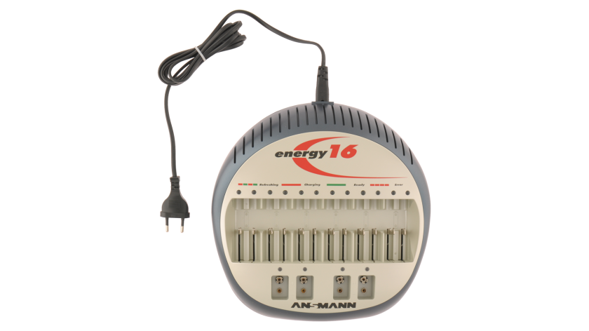A 1169 Fast charger for AA, C, D and 9 V block batteries