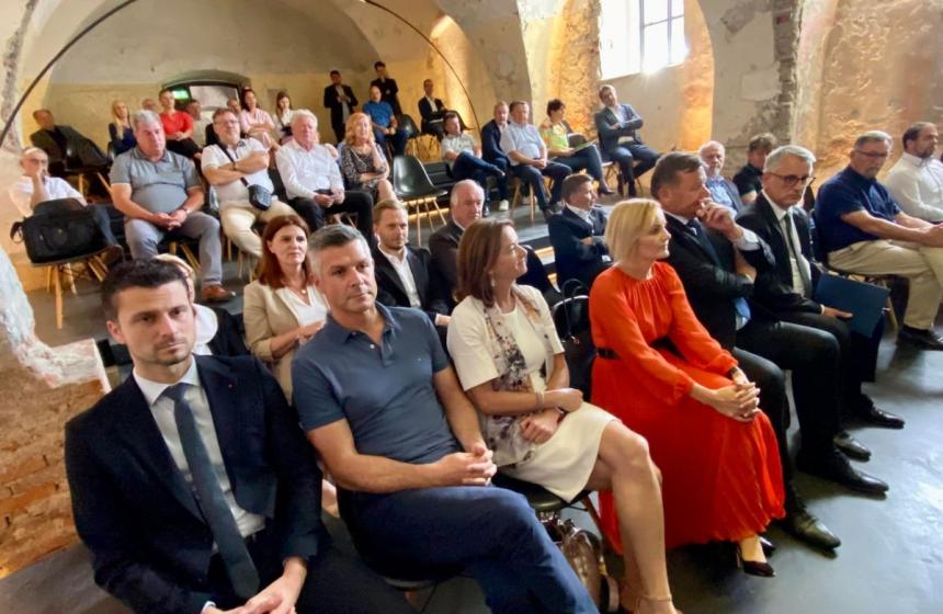 Vir: Pisarna EU poslanca Matjaža Nemca 2022